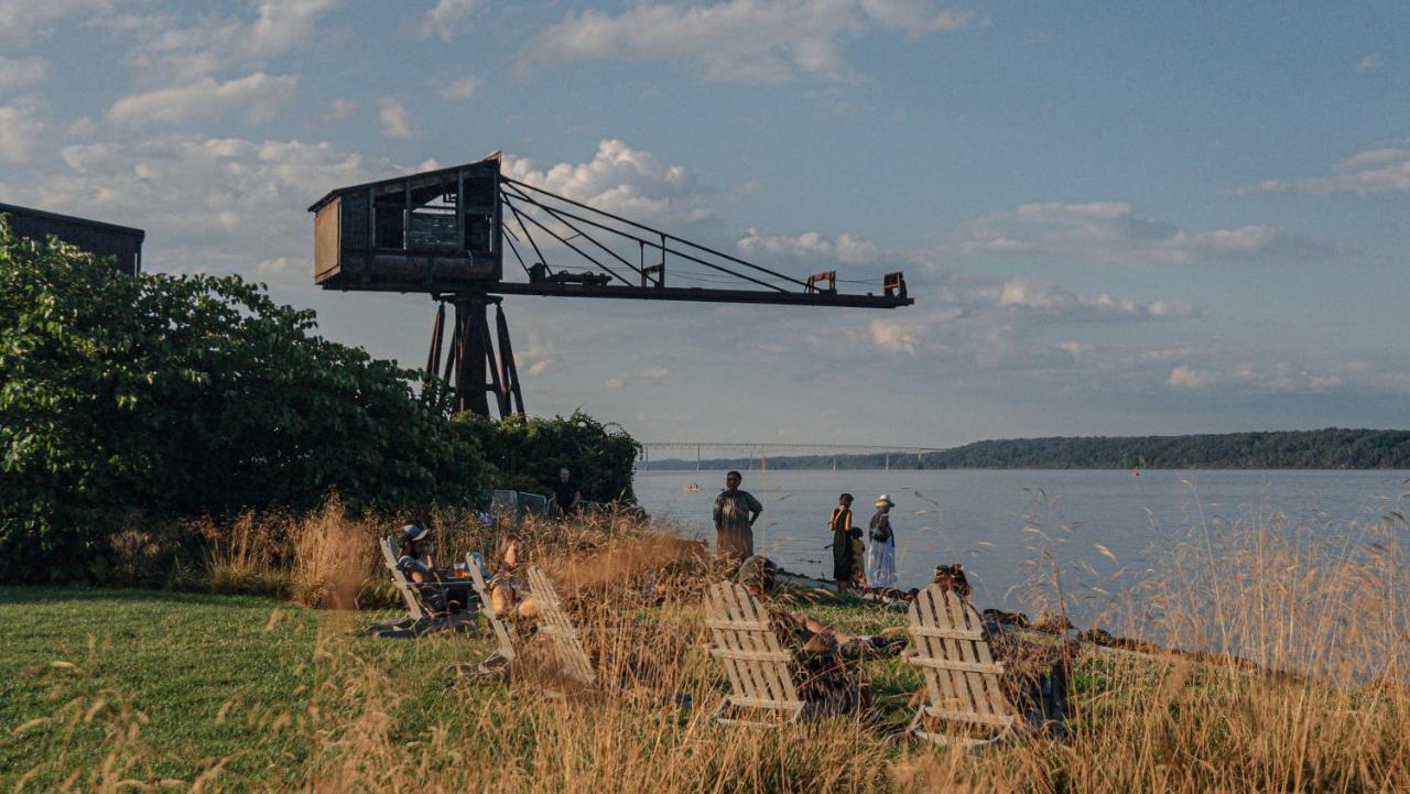 Hutton Brickyards Riverfront Hotel & Venue Кингстон Экстерьер фото