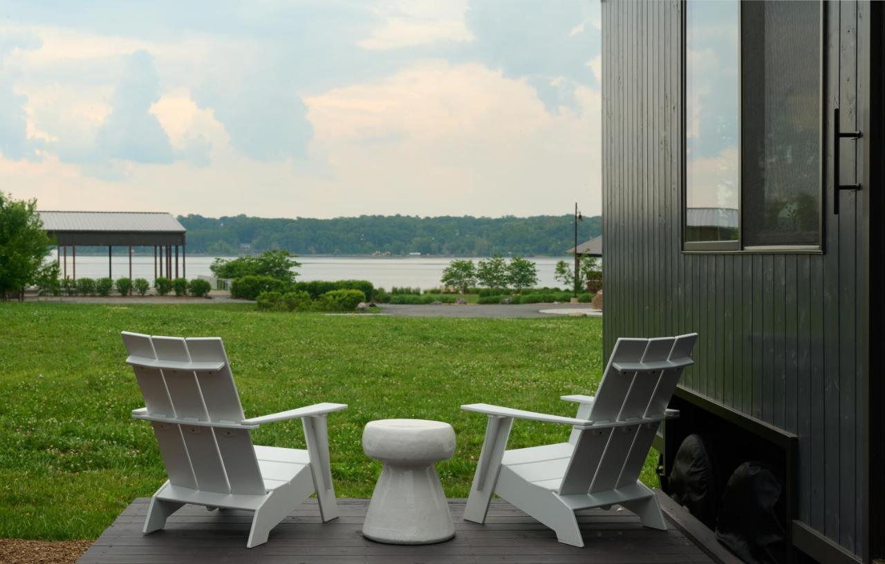 Hutton Brickyards Riverfront Hotel & Venue Кингстон Экстерьер фото